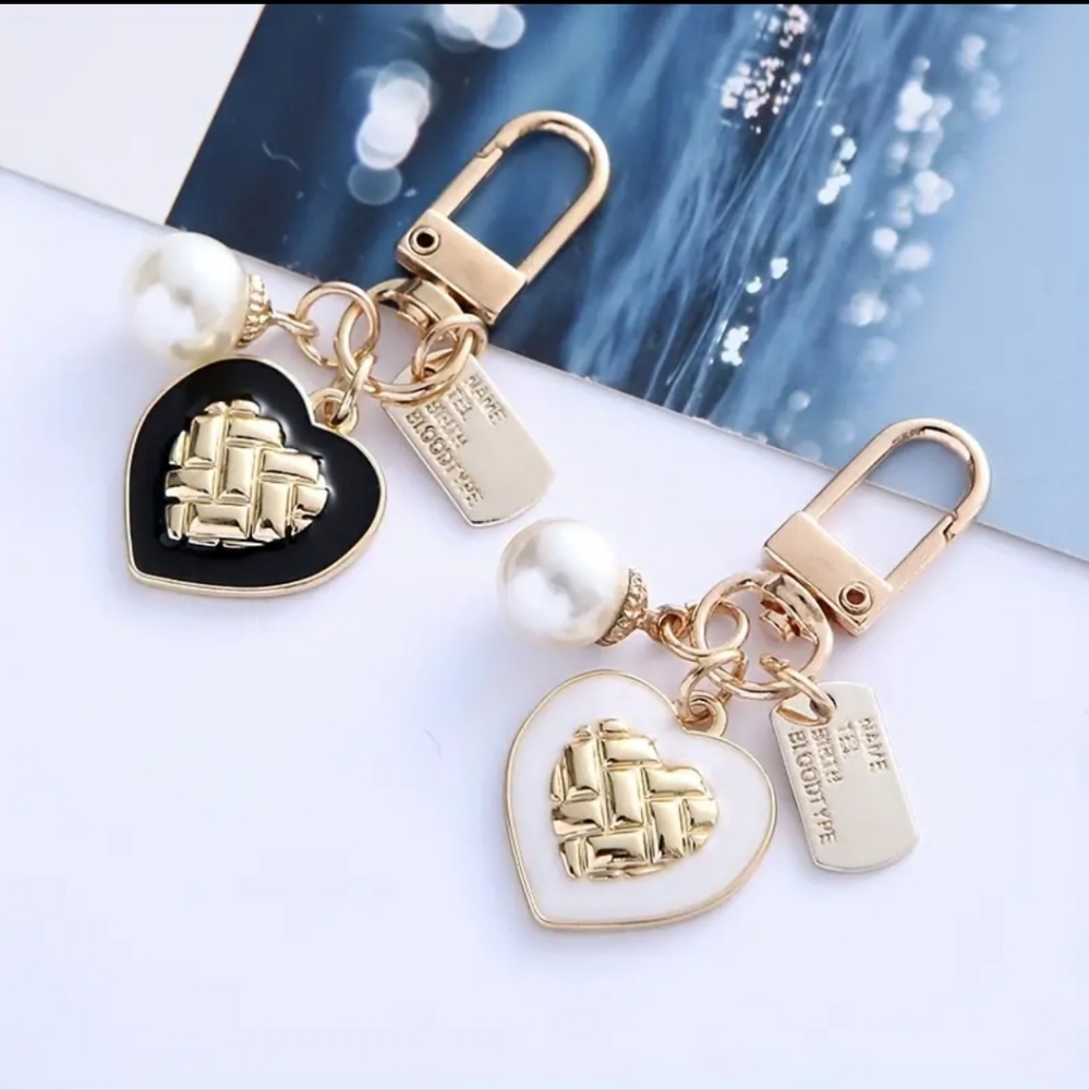 Heart 🖤🤎 Keychain / Charm..New - Picture 3 of 4